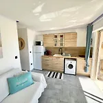 Le Cocon Marin , Vue , Clim , Parking , Piscine Апартаменти Антіб
