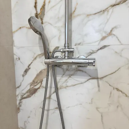 شقة Le Cocon Marin , Vue , Clim , Parking , Piscine أنتيب